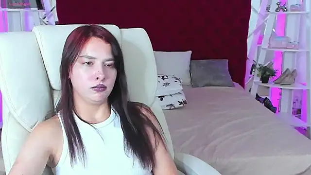 Livia_Shy webcam