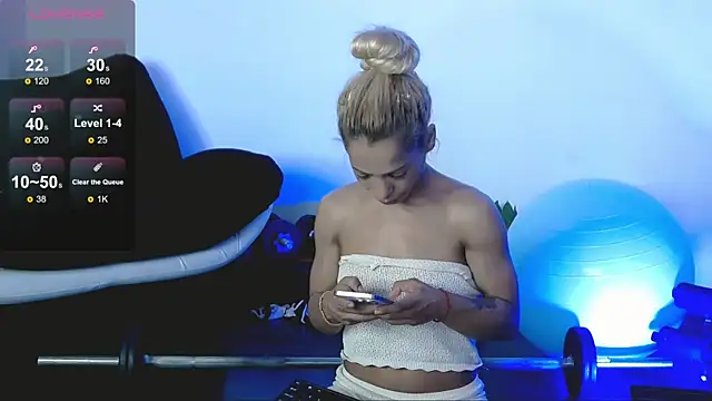 SarahRaynex webcam