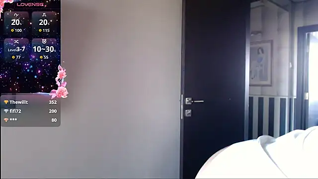vaders_daughter live cam on StripChat
