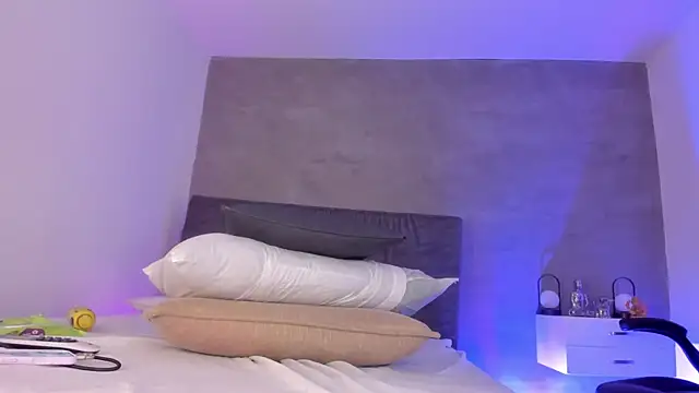 alejandrarojas_ live cam on StripChat