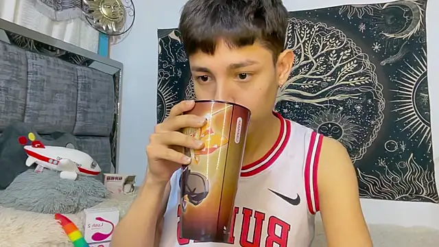 Bldavioro45 - Male webcam sex chat