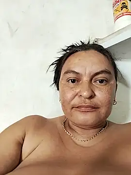 Horny-Mommy-Dirty webcam