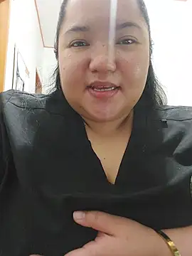 LianaCruzado webcam