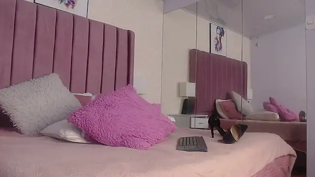 AriannaAdames webcam