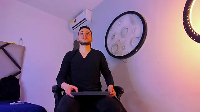 mike_257 webcam