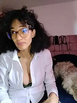 AmelieMartinez webcam