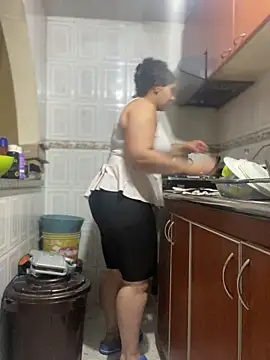 carola-ross (F milf) - Doggy Style in panty