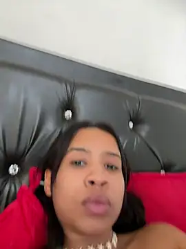 samiacooper25 (F young) - Tits in honey