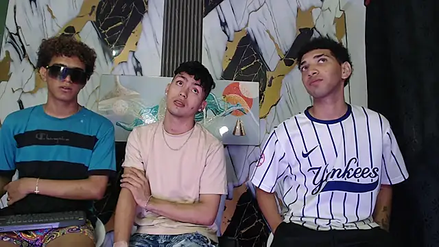 VERY_HOT_GUYS webcam