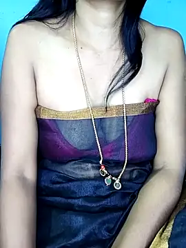 deepa_kannadatelugu (F milf) - Boobs show