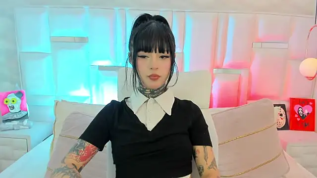 doll__bella (F young) - SPANK ASS <3