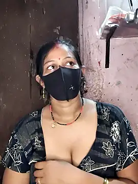 Hotcouplepriya webcam