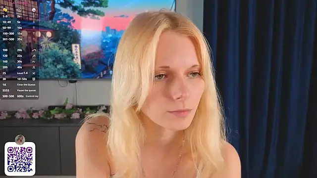 JuanaSumma webcam