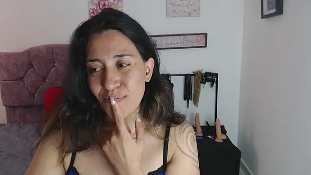 violeta_scott - Violeta_scott's free webcam - UK Sex Cams