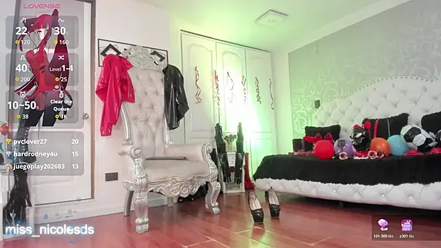 miss_nicolesds_ webcam