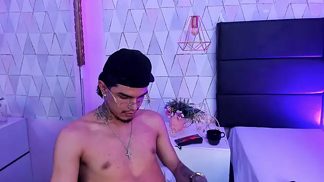 TysonRiggs webcam