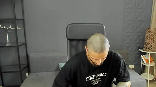 TroyWadee webcam