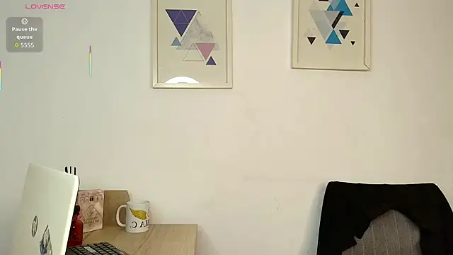 alahiacolucci (F young) - 💋TOPLESS WORKING💋