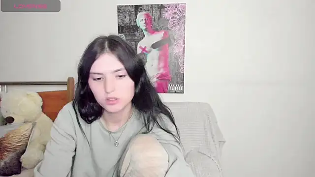 Kira_Devi webcam