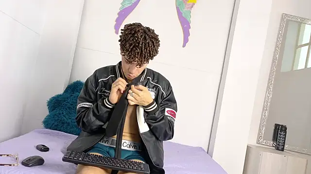 Monyel_Blake webcam