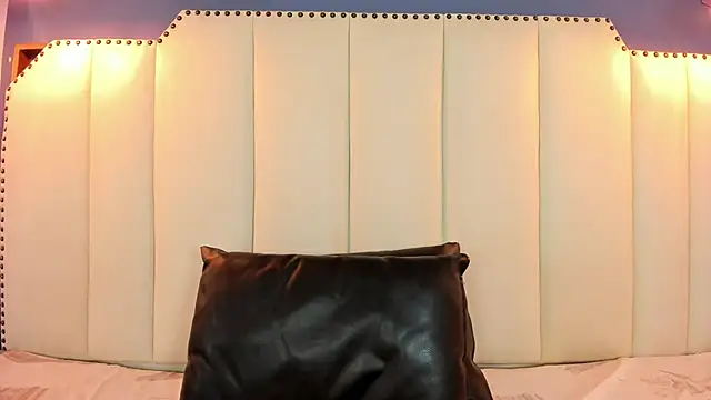 AnthonellaValencia webcam