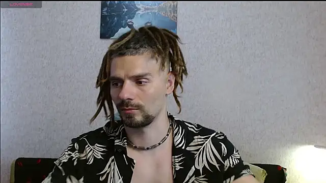 Aestheticguy101 webcam
