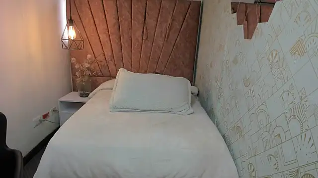 Zoe__Taylor__ webcam