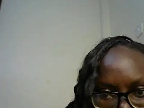 Horny_Larry live cam on StripChat