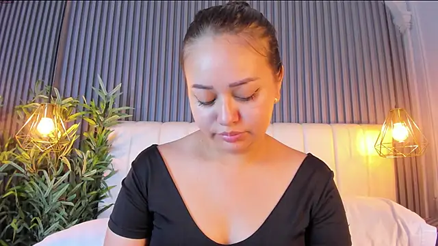 AnaisClark webcam