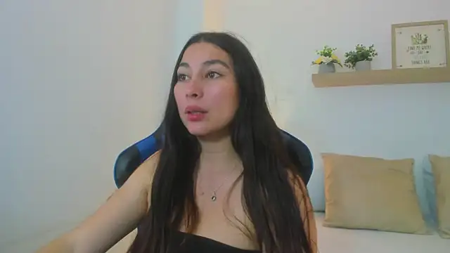 bella_99_ live cam on StripChat