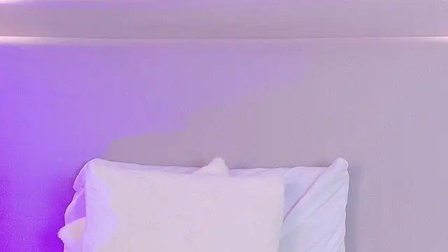 naomiklarc - NaomiKlarc's free webcam - UK Sex Cams