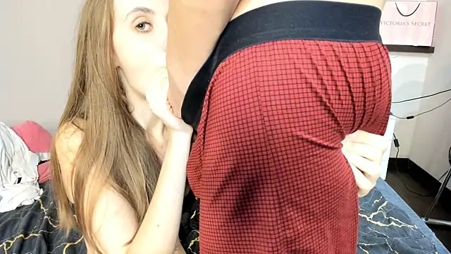 4u4Love live cam on StripChat