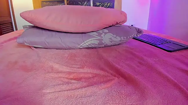 Zoe_sky1 webcam