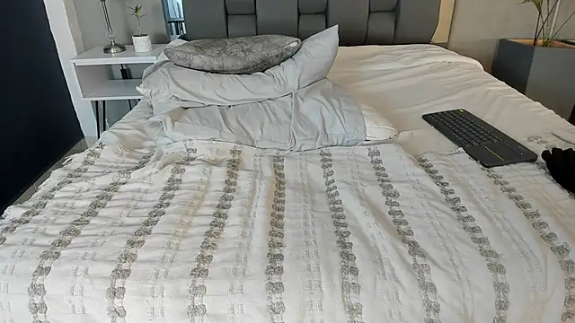 Charlie___Musk webcam