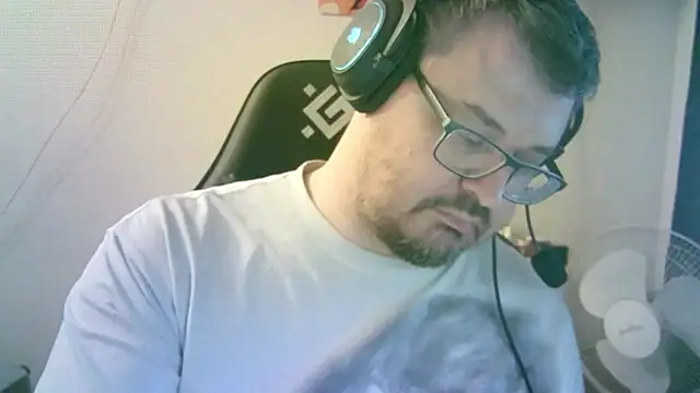 SirAbuser webcam