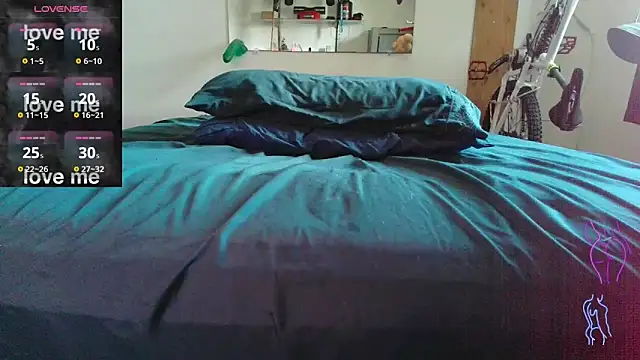Funboyy1111 webcam