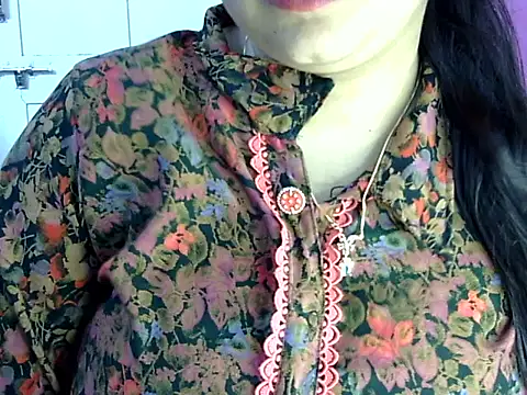 Cute_Aliyaa webcam