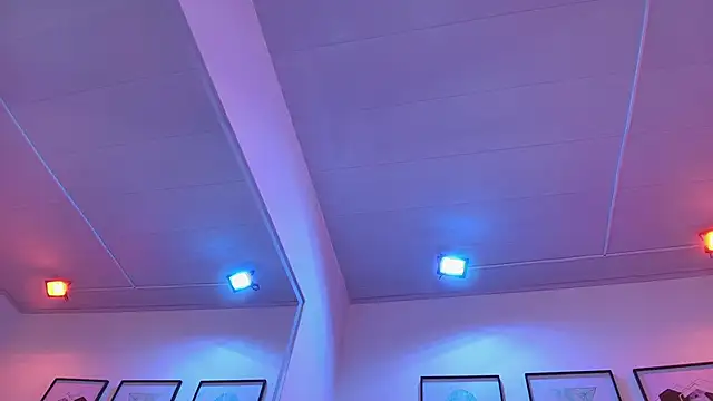 Maddie_T18 webcam