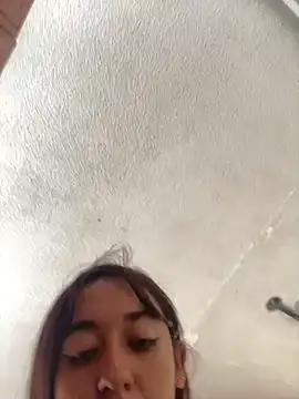 Im_Luuu webcam