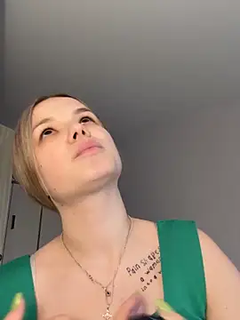 KimEvanss webcam