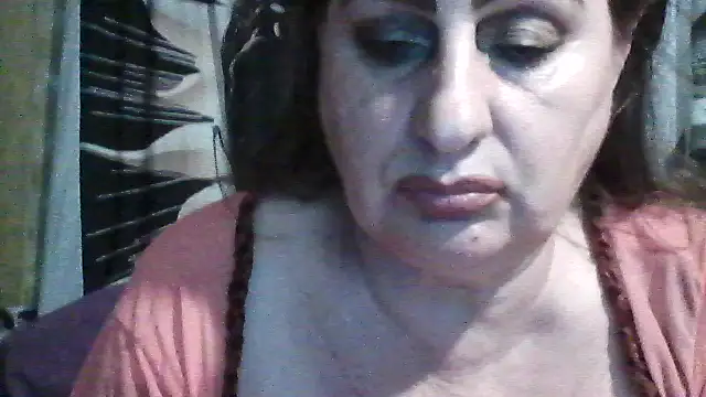 LoaqLovew webcam