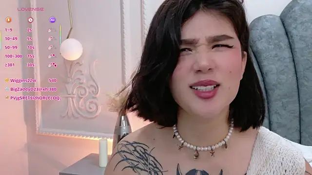 Emily-Cooper- webcam