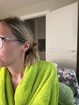 mollystory (F milf) - dance
