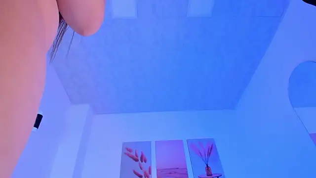 brianna_bigboobs (F teen) - Time to suck girls tits!