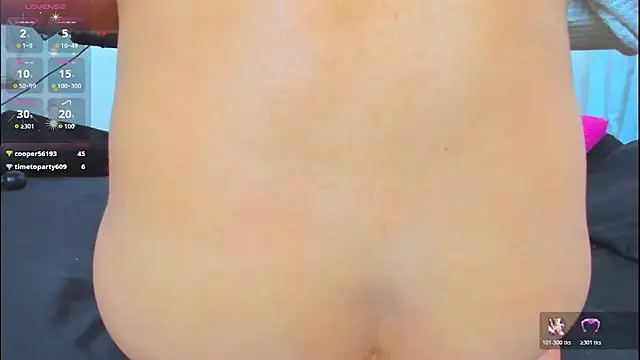 Danaa_moore_ webcam