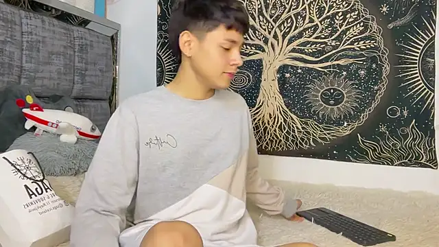 Bldavioro45 - Male webcam sex chat
