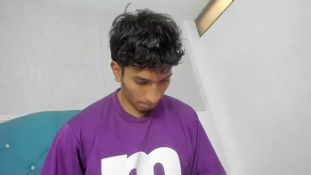 Zayn_Moretti webcam