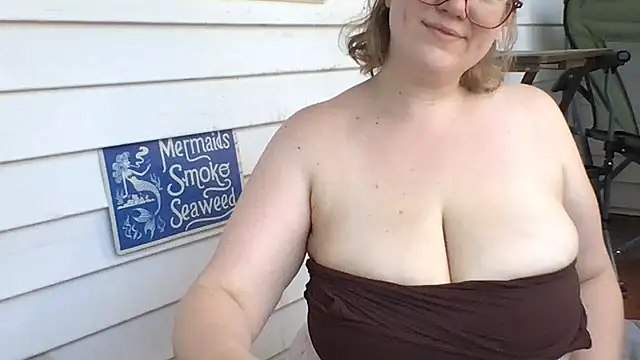 Kenzibb3 live cam on StripChat