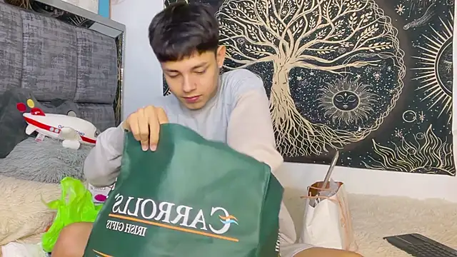 Bldavioro45 - Male webcam sex chat