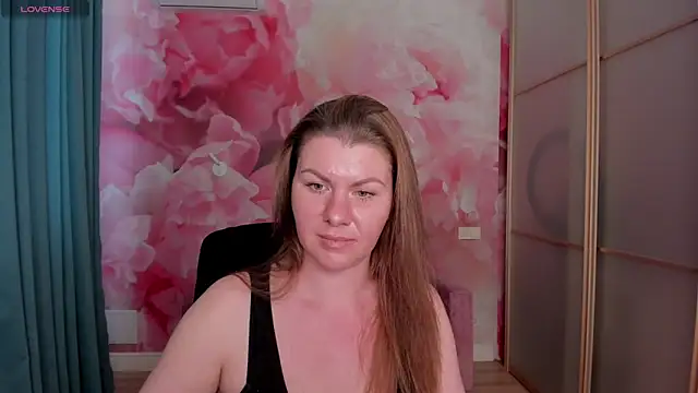 LunaKissesx live cam on StripChat